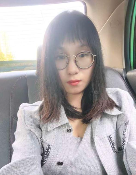 龙首原地铁口小雨